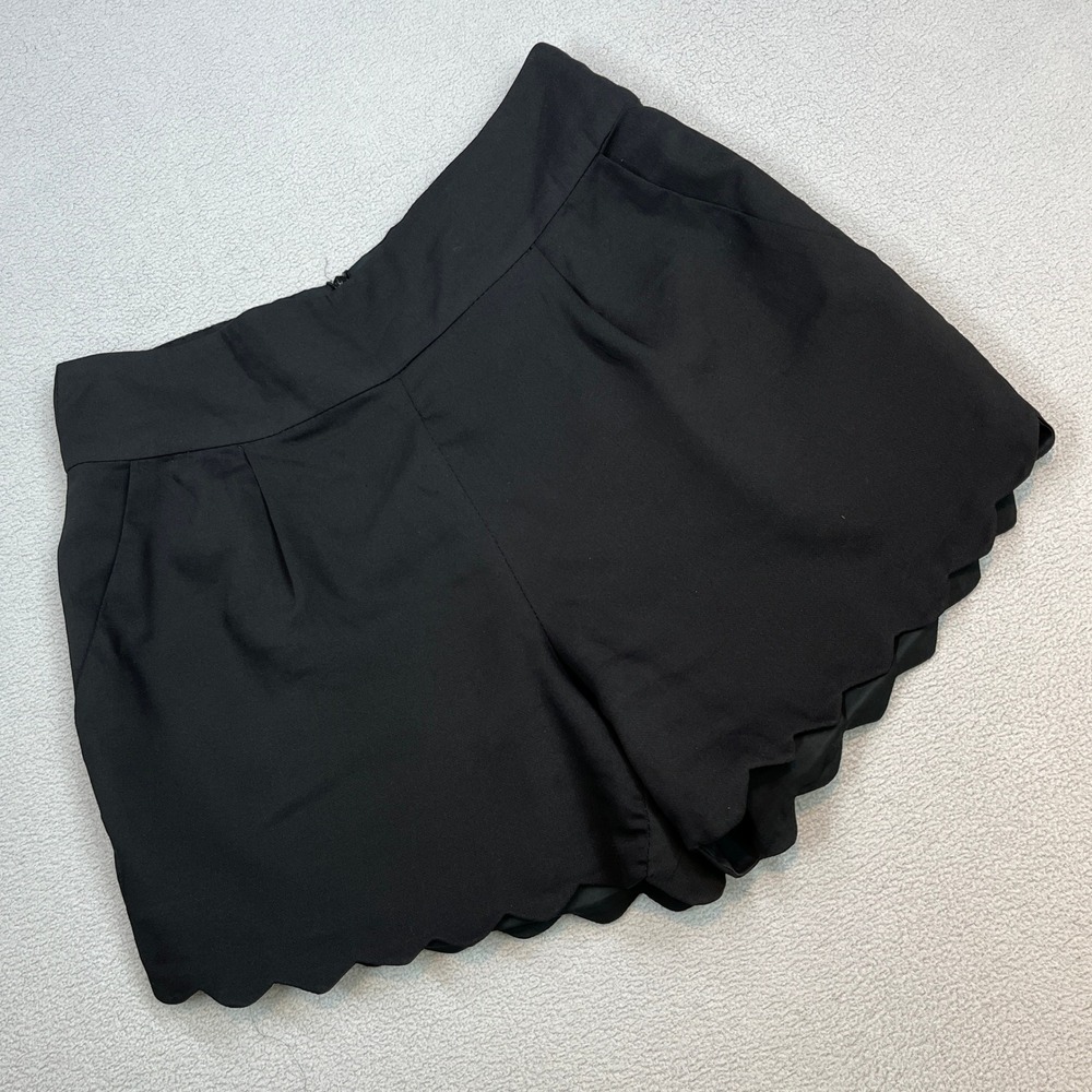 Lucca Couture Scalloped Shorts Womens M Black Dressy Minimalist Lined